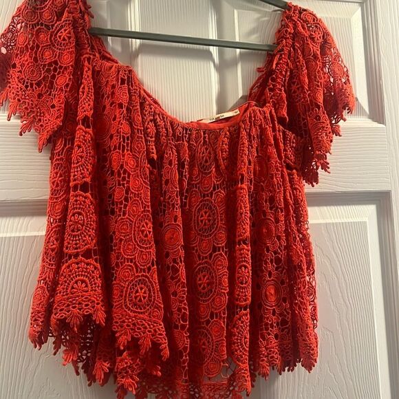 Red NWOT Tularosa Crop Top - Open Back Size Small - Lace Top - Picture 1 of 6